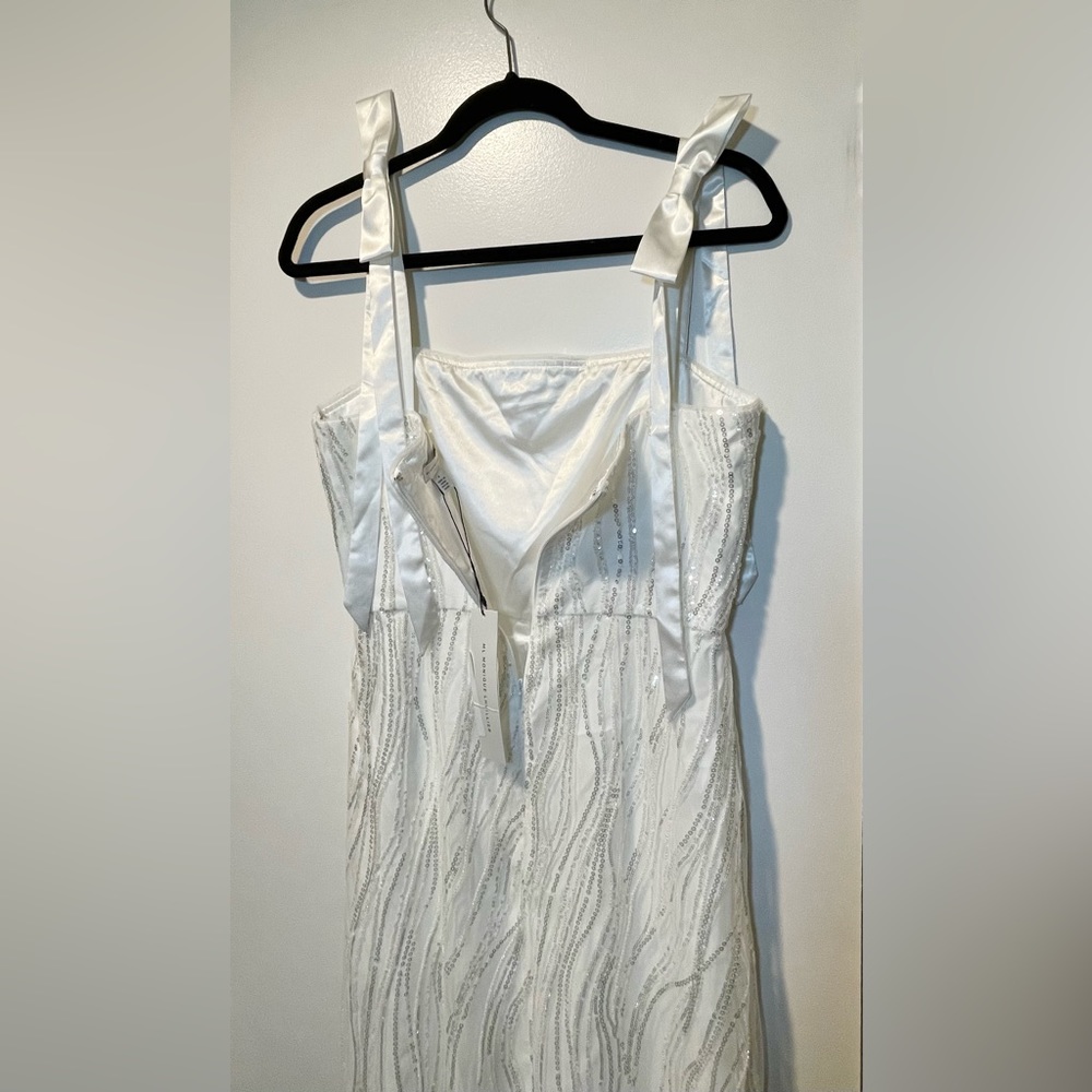 ML MONIQUE LHUILLIER Sequined Bow-Strap Midi Dress in white - Picture 9 of 12